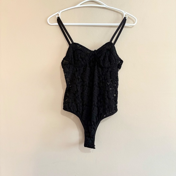 Black Lace Bodysuit w Contouring Smoothing Panel Insert - Picture 2 of 15